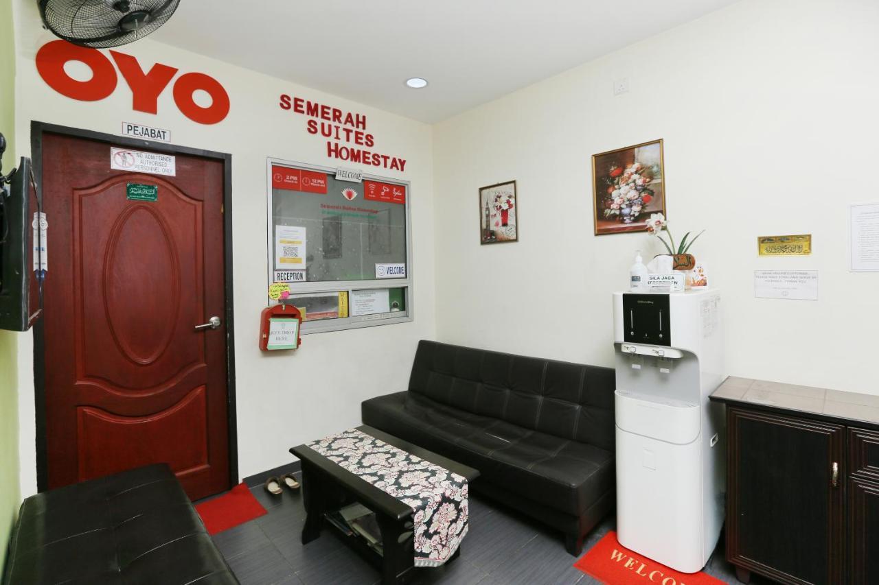 Oyo 89902 Semerah Suites Homestay Pontian Pontian Kecil Exterior photo